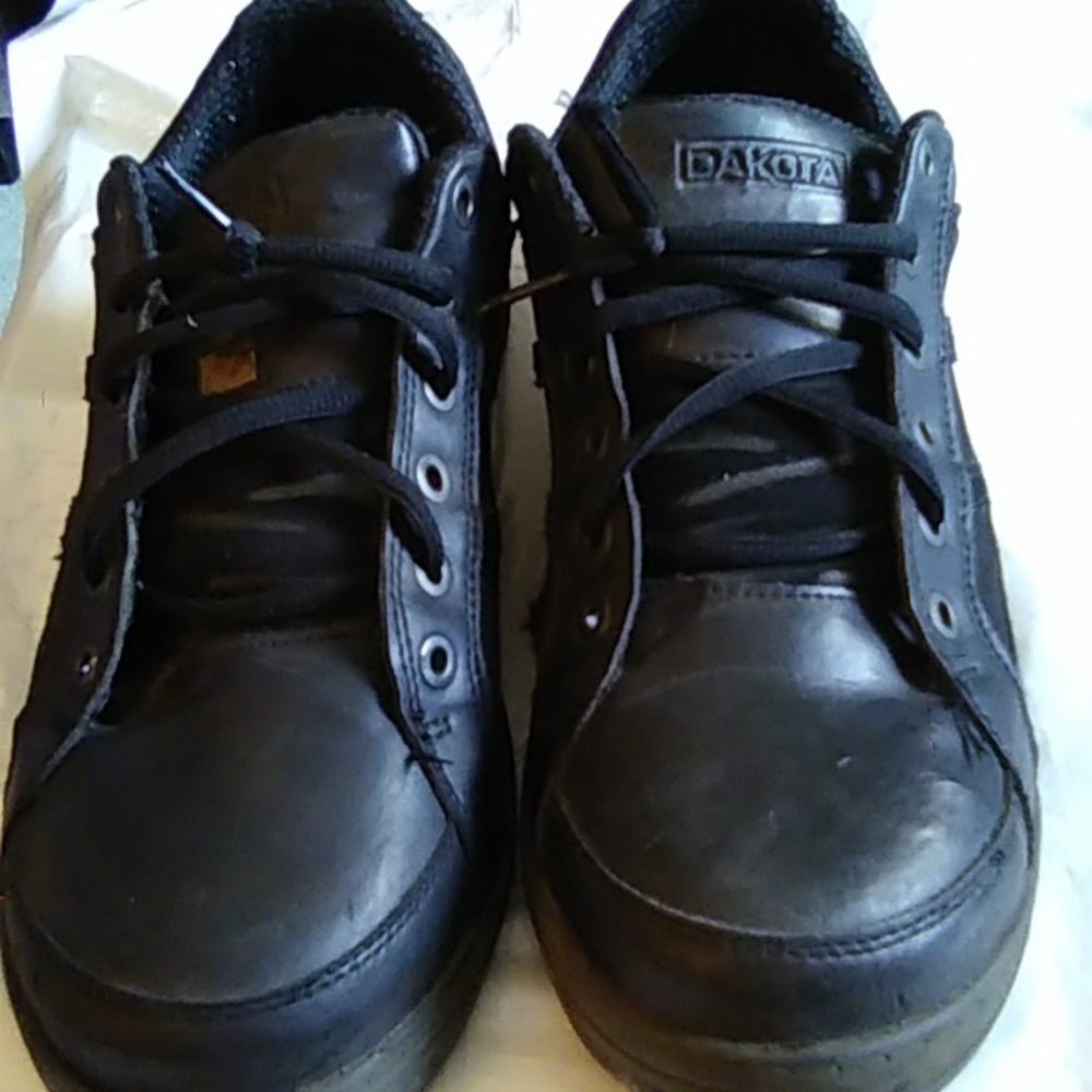 Pair of Mens Steel Toe Dakota Shoes